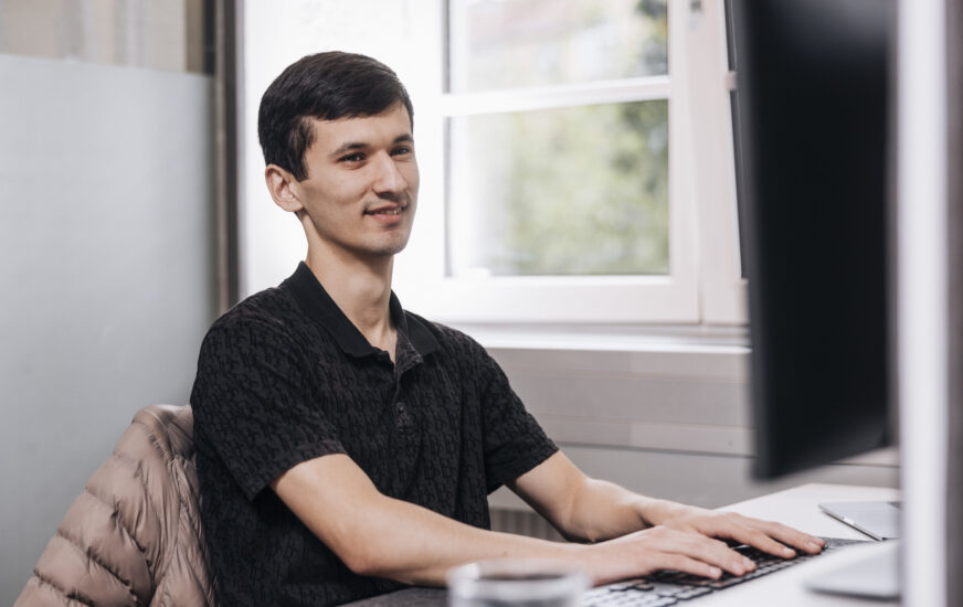 Bueroparallel - Mitarbeiter aus dem Bereich Entwicklung Teil 4