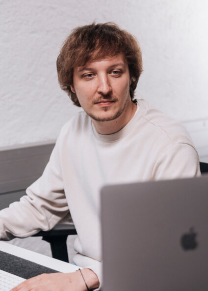 Nils Krause. Full-Stack Webentwickler und Ausbilder der Digitalagentur bueroparallel Würzburg